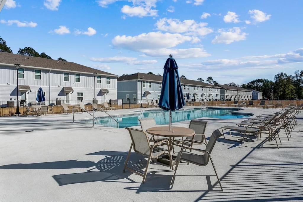 Luxury Townhome Near Downtown And Pensacola Beach Bagian luar foto
